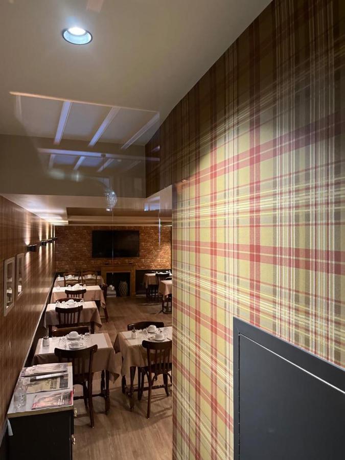 Hotel Du Pot D'Etain ชาลงส์-อ็อง-ชองปาญ ภายนอก รูปภาพ