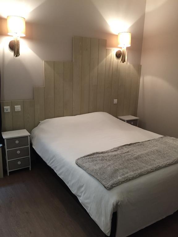 Hotel Du Pot D'Etain ชาลงส์-อ็อง-ชองปาญ ภายนอก รูปภาพ